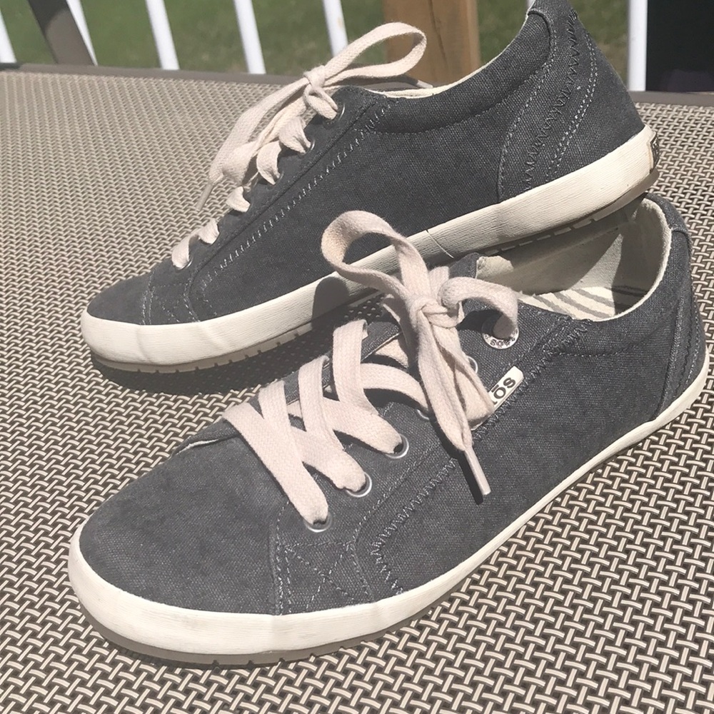 Taos casual tennis shoe